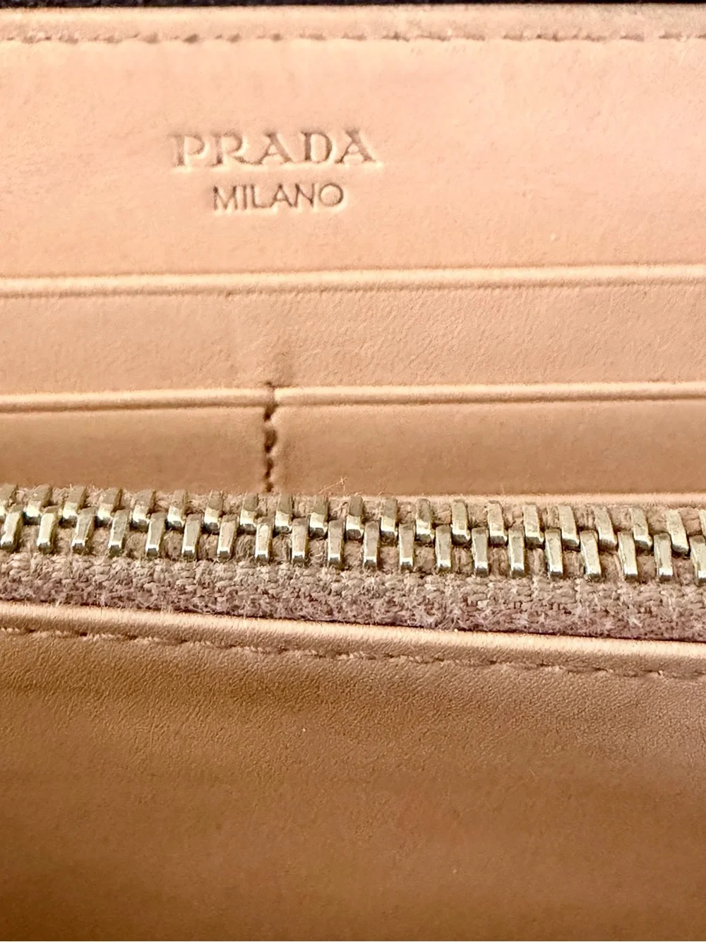 🥂HP🥂 Prada Black Zip Around Leather Wallet - Picture 12 of 14